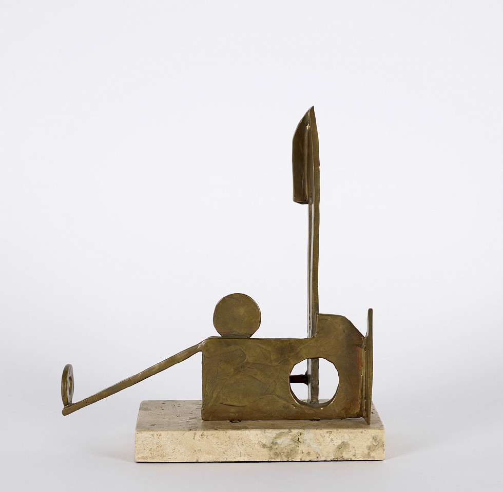 Dorothy Dehner, Untitled, 1968
Bronze on travertine base, 8 1/2 x 7 7/8 x 3 in. (21.6 x 20 x 7.6 cm)
DEH-00116